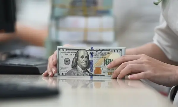 Giá USD ngân hàng giảm mạnh, xuống thấp nhất 6 tháng